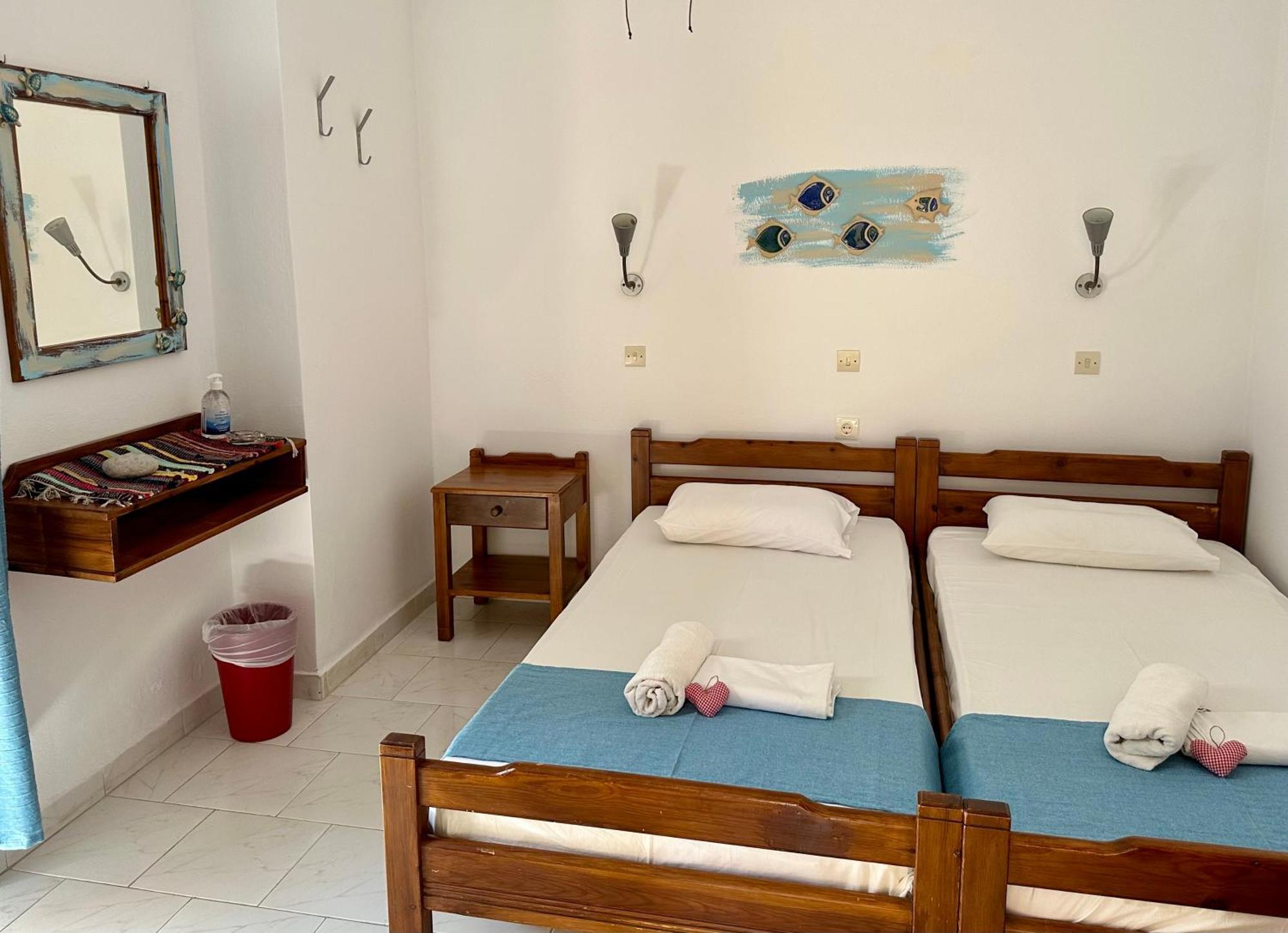 Bonatsa Rooms Palaiochora Eksteriør billede